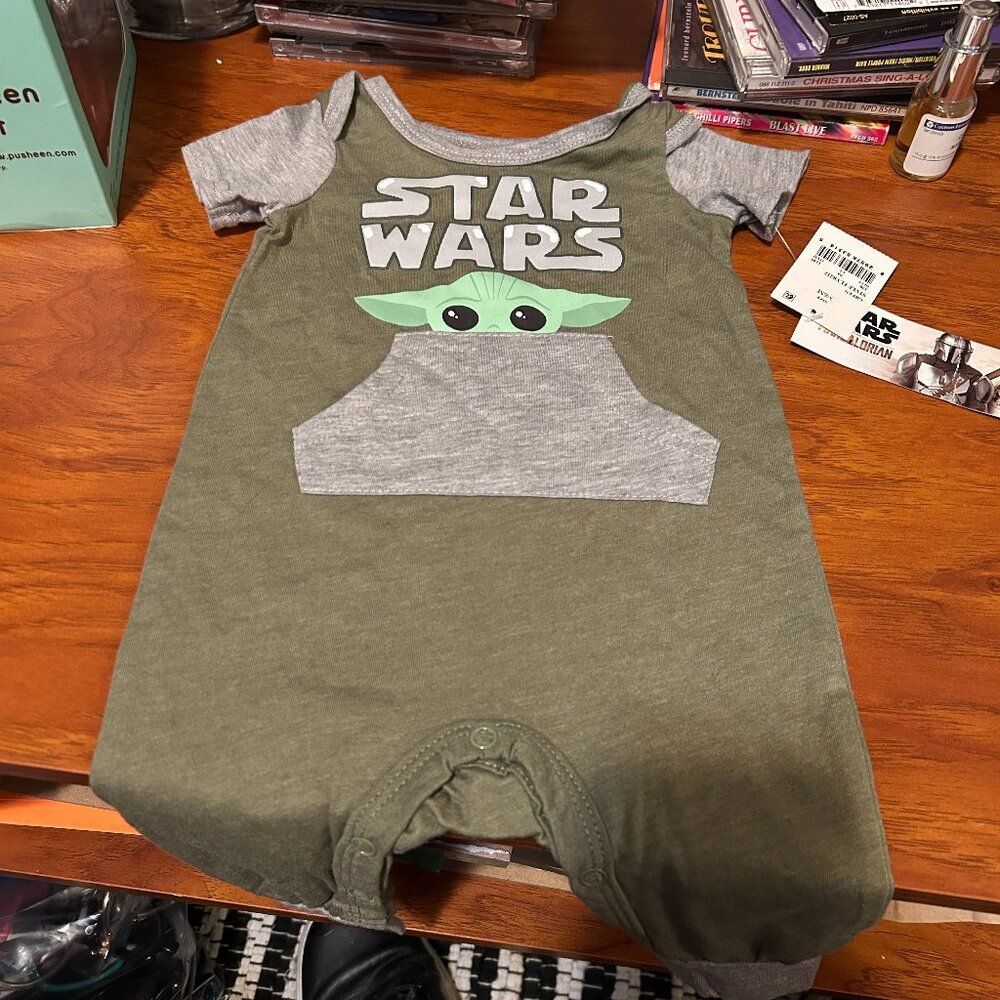 Star Wars Disney Baby Yoda The Child Onesie NWT Unisex 3/6M 3 to 6 Months